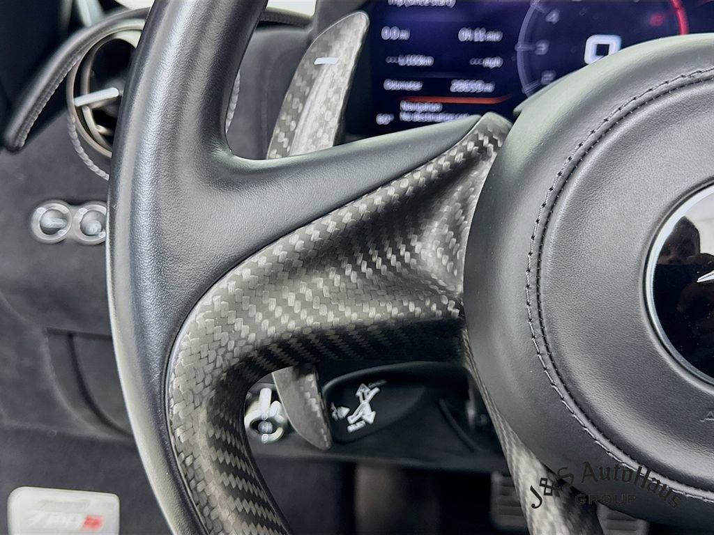 Used 2020 McLaren 720S Performance photo 13