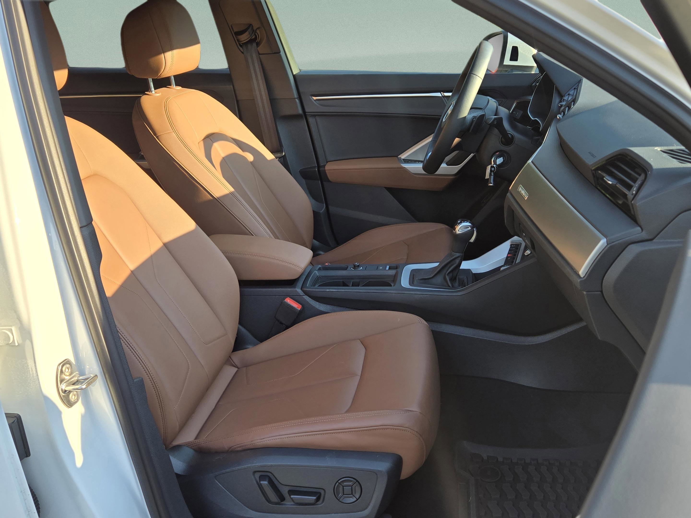 2025 Audi Q3 2.0T Premium