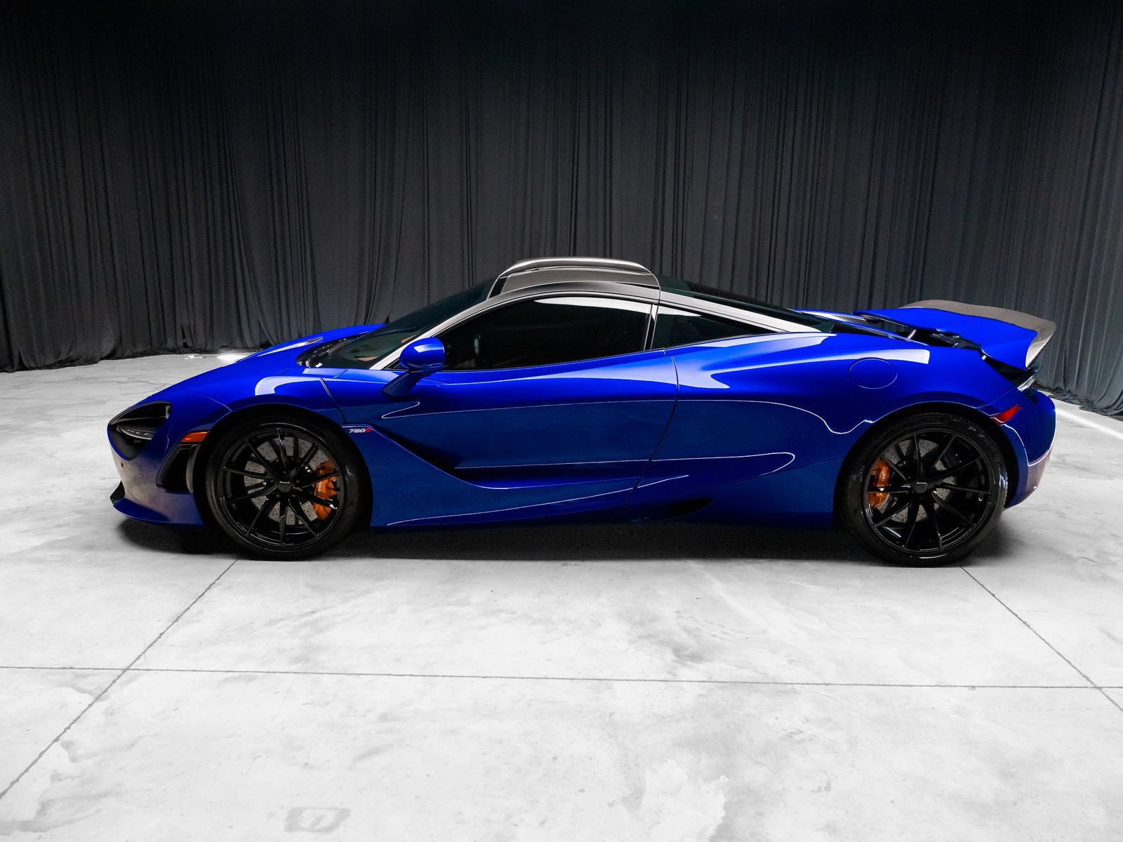 Used 2018 McLaren 720S Luxury photo 14