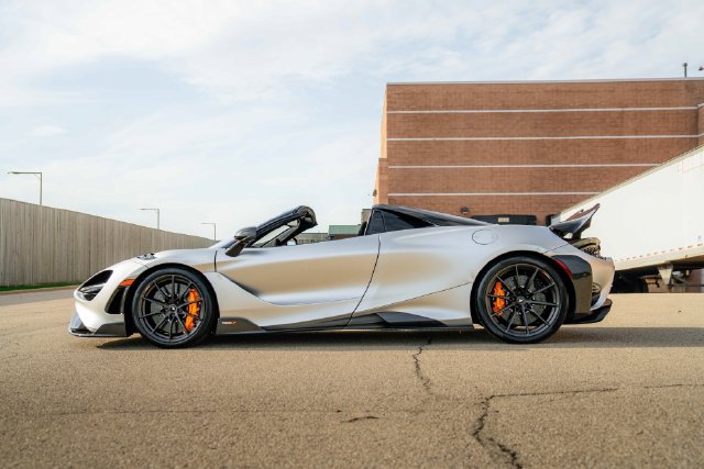 Used 2022 McLaren 765LT photo 39