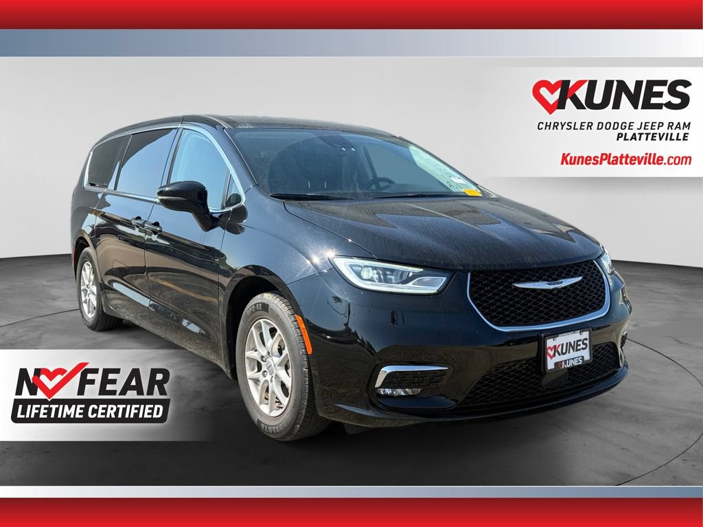 Used 2024 Chrysler Pacifica Touring-L