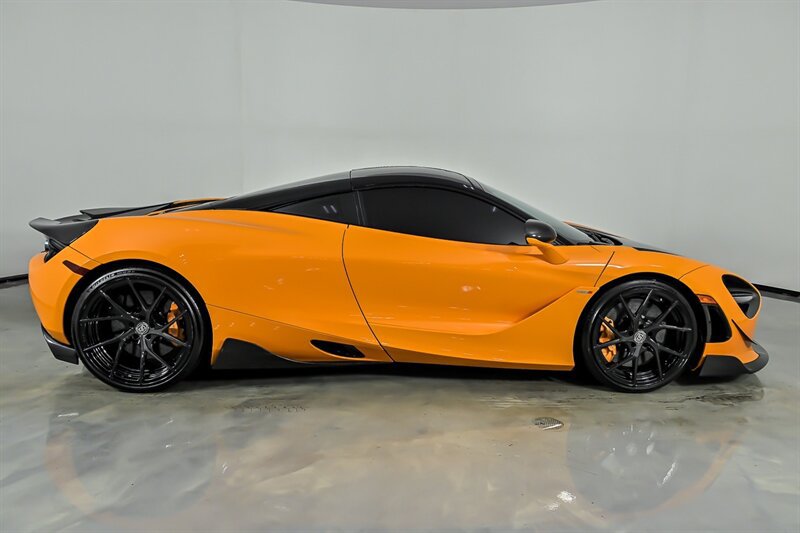 Used 2018 McLaren 720S photo 17