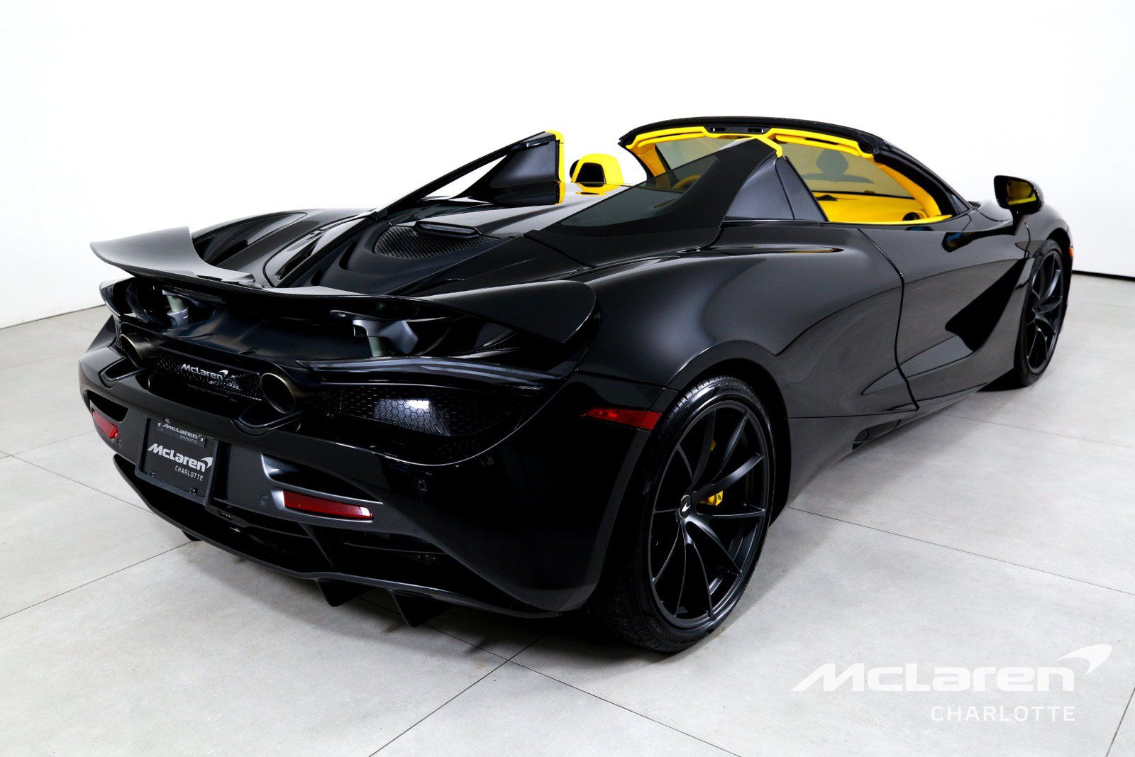 Used 2022 McLaren 720S Spider photo 10