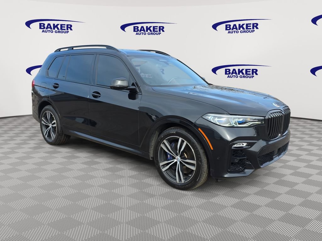 2022 BMW X7 M50i