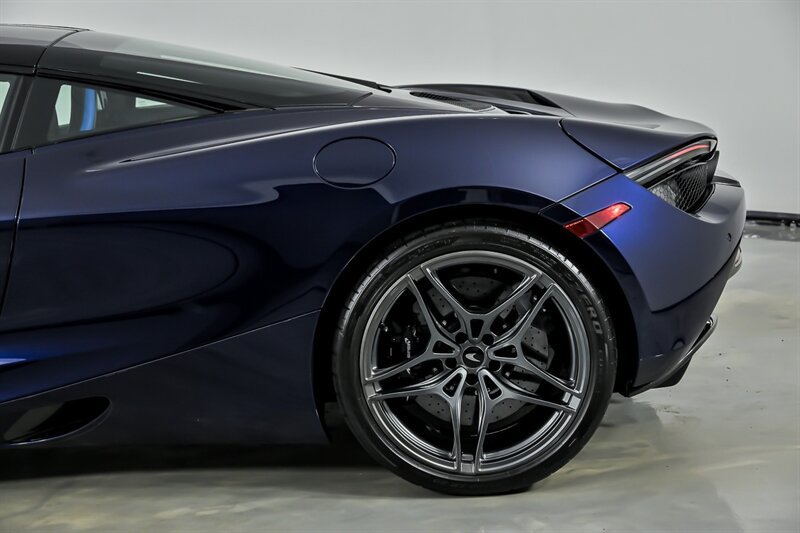 Used 2019 McLaren 720S Performance photo 12