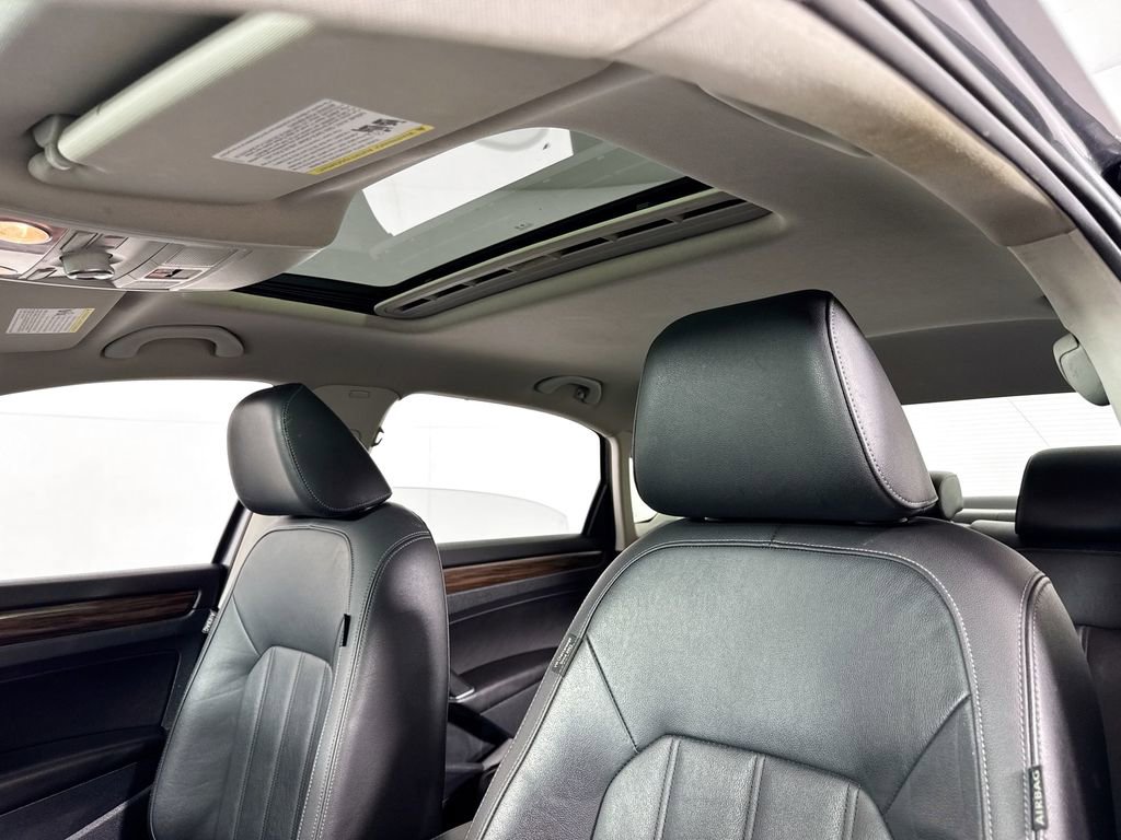 2022 Volkswagen Passat 2.0T