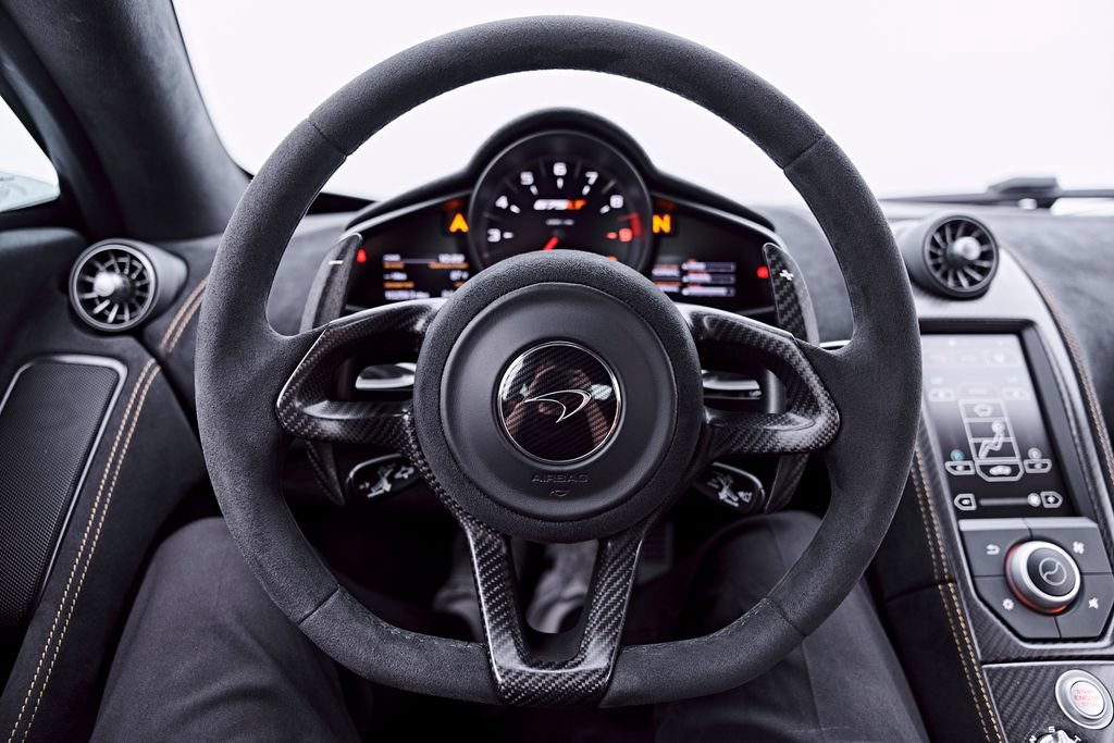 Used 2016 McLaren 675LT Coupe photo 74