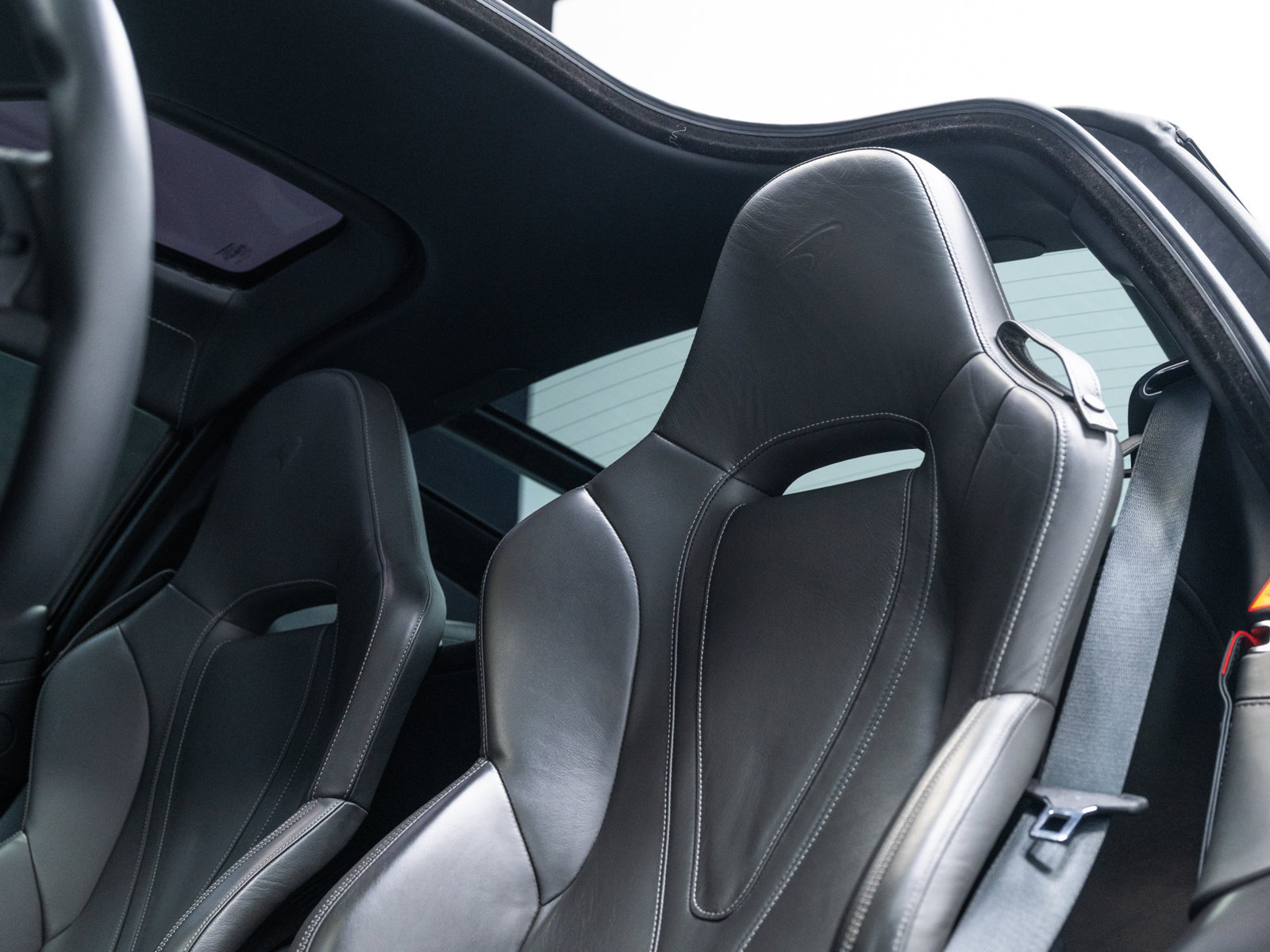 Used 2018 McLaren 720S Luxury photo 31