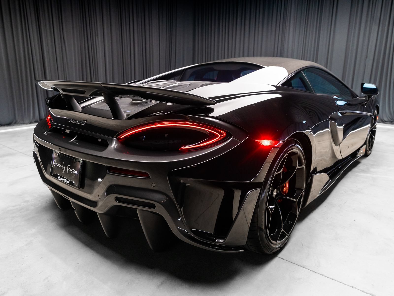 Used 2019 McLaren 600LT photo 17