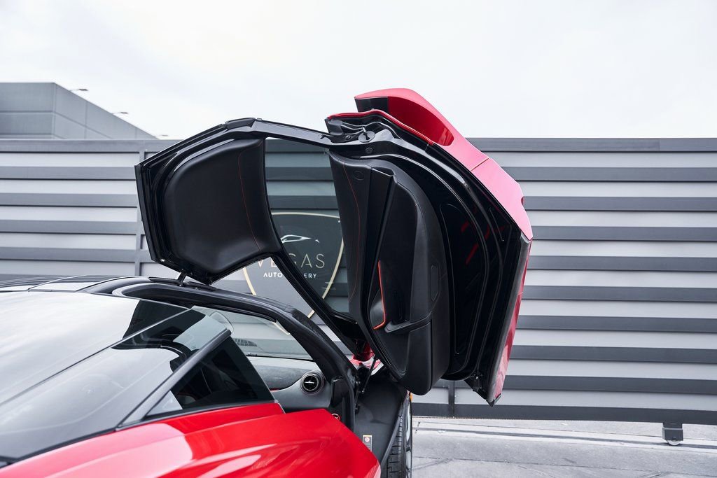 Used 2021 McLaren 720S Performance photo 33