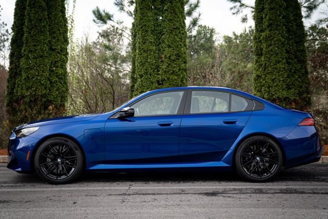 2025 BMW M5