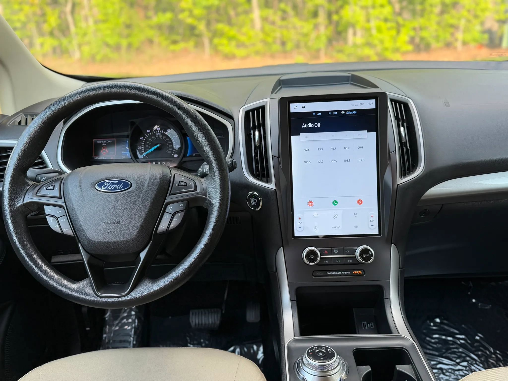 2021 Ford Edge SE