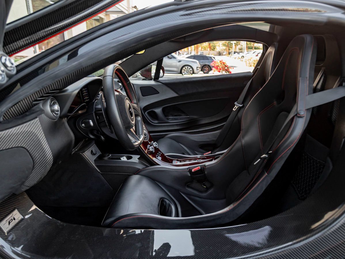 Used 2015 McLaren P1 photo 13