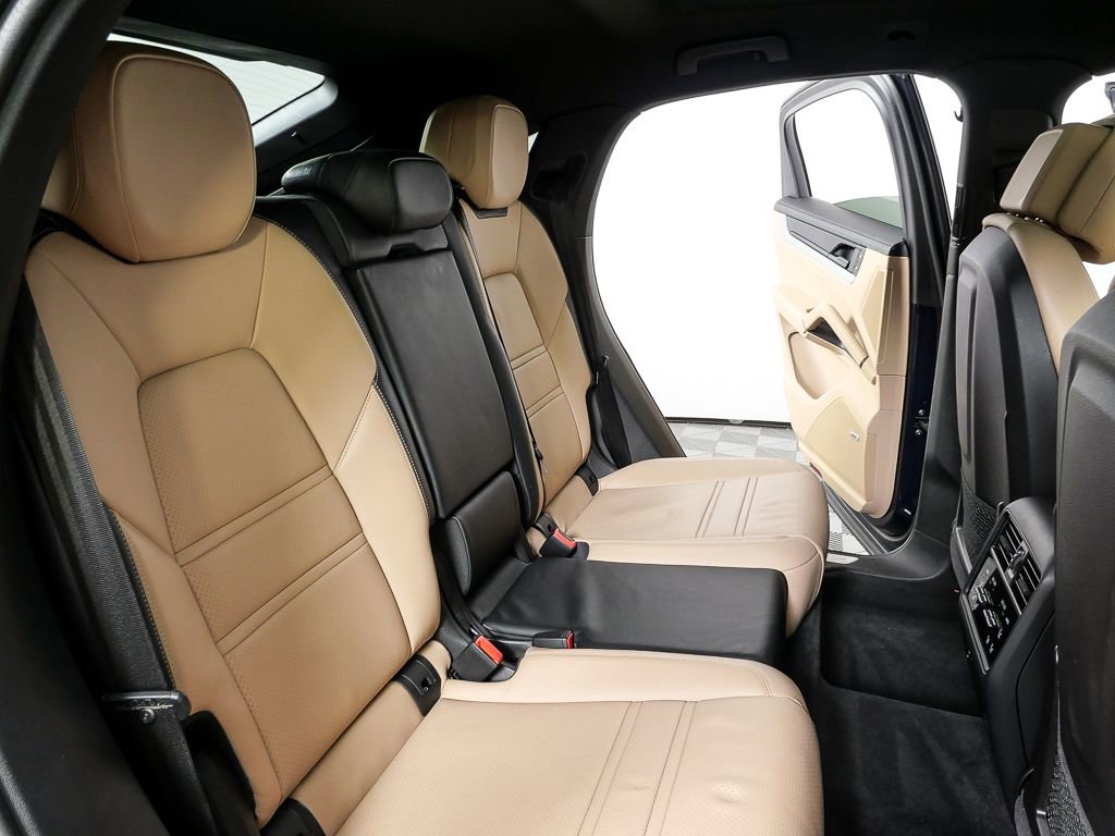 2024 Porsche Cayenne Coupe