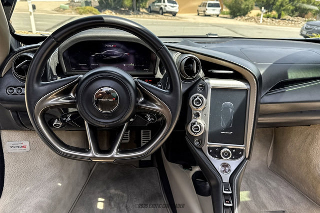 Used 2018 McLaren 720S Luxury photo 23