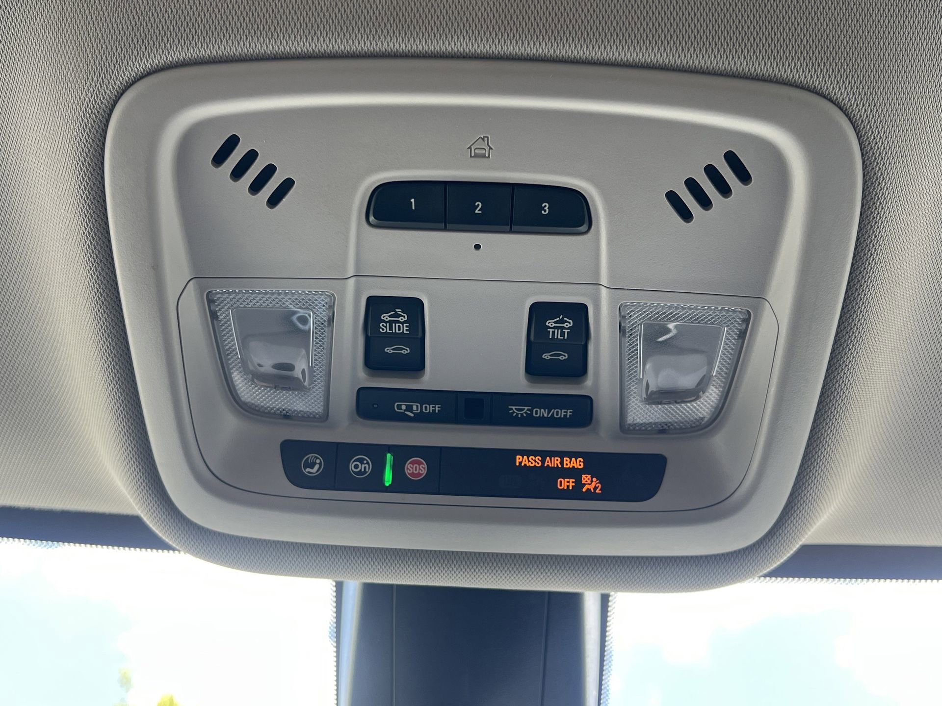 2020 Chevrolet Traverse Premier