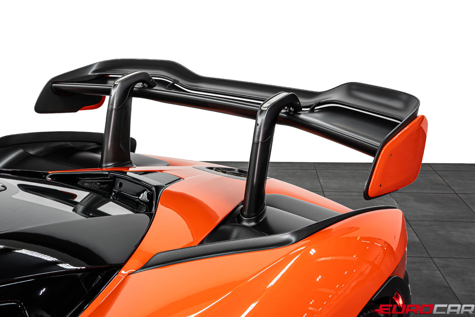 Used 2019 McLaren Senna photo 28