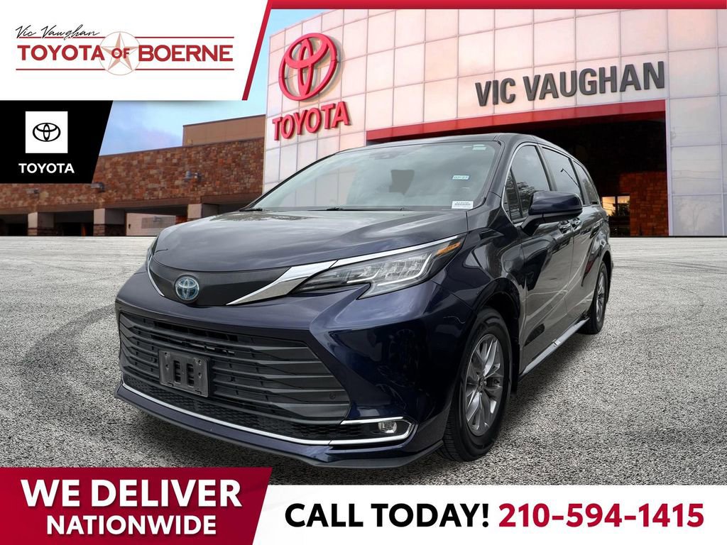 Certified 2022 Toyota Sienna XLE