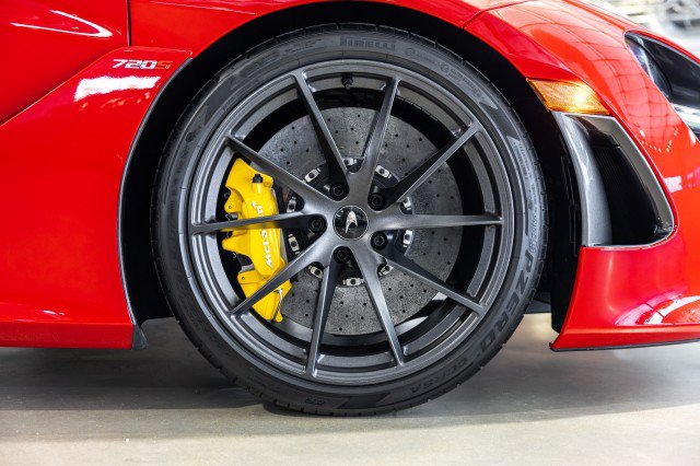 Used 2022 McLaren 720S Performance photo 23