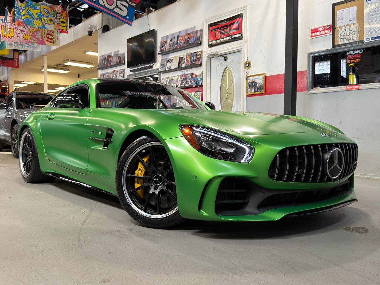 Used 2018 Mercedes-Benz AMG GT R w/ Exclusive Interior Package