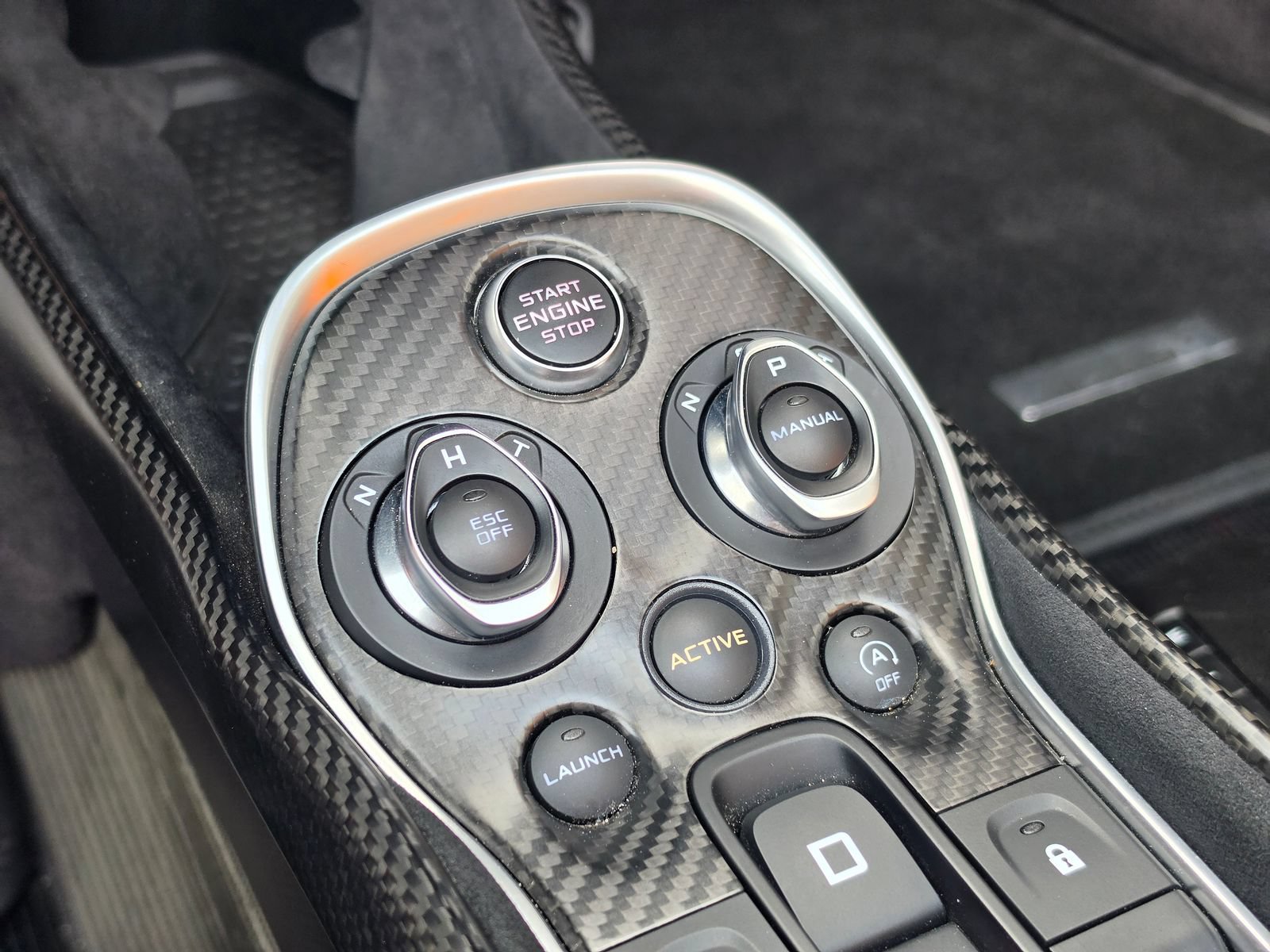 Used 2020 McLaren 600LT Spider photo 18