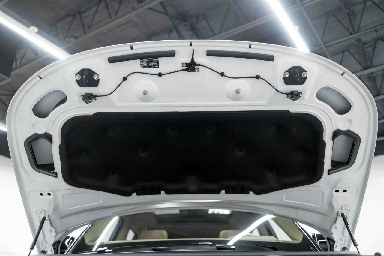 2024 Land Rover Range Rover SV