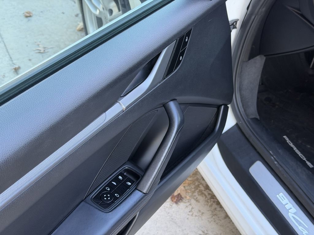 2021 Porsche 911 Carrera