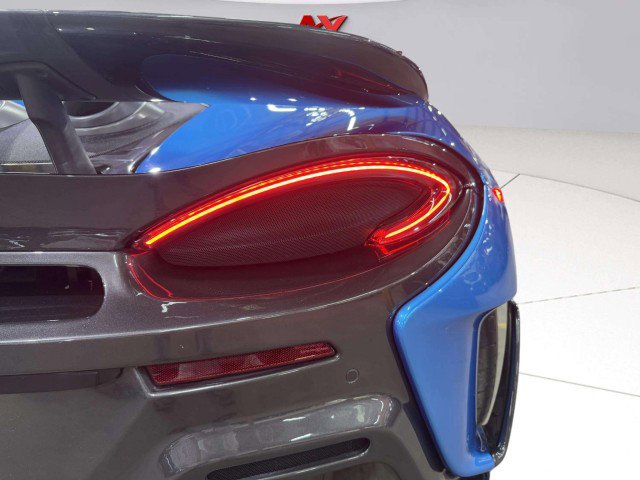 Used 2020 McLaren 600LT Spider photo 34