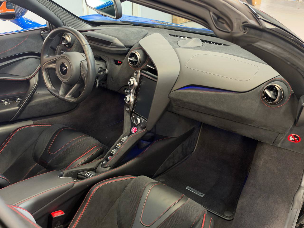 Used 2020 McLaren 720S Spider photo 3