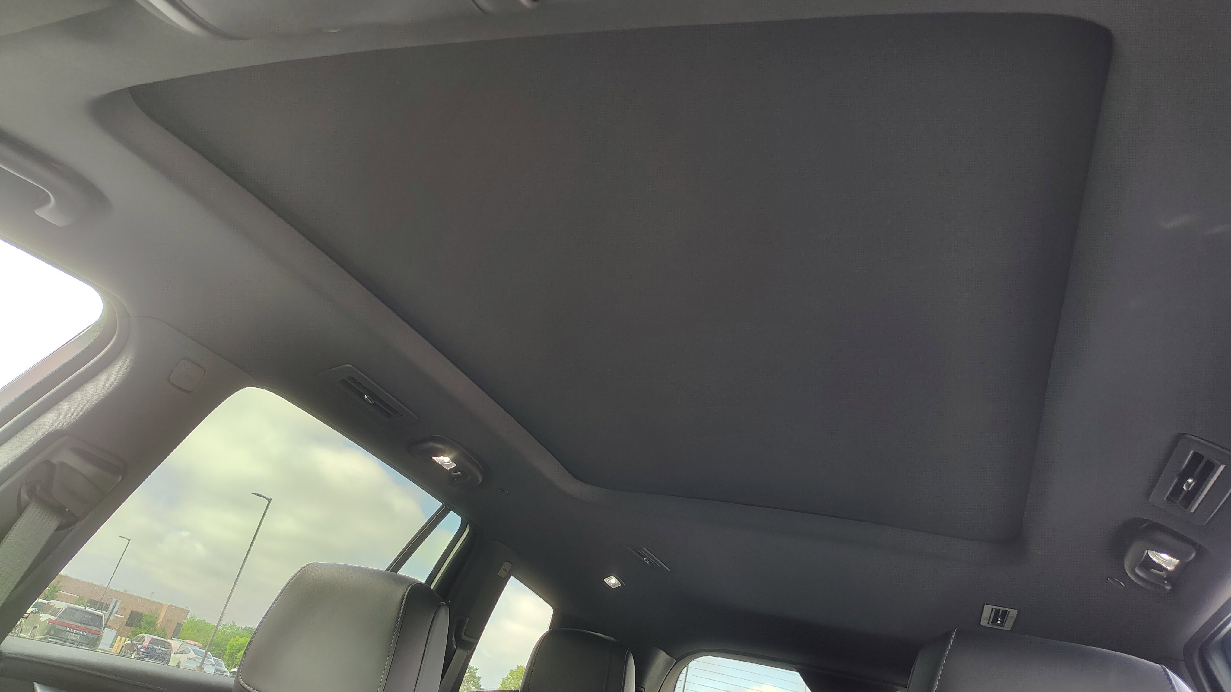 2025 Cadillac XT6 Luxury