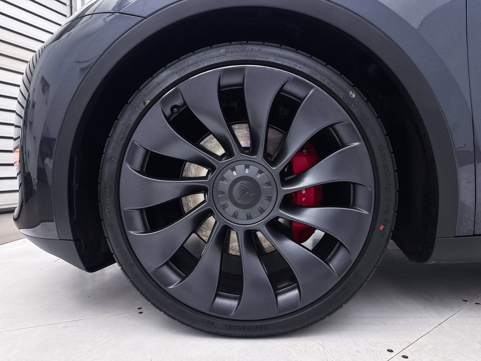 2024 Tesla Model Y Performance