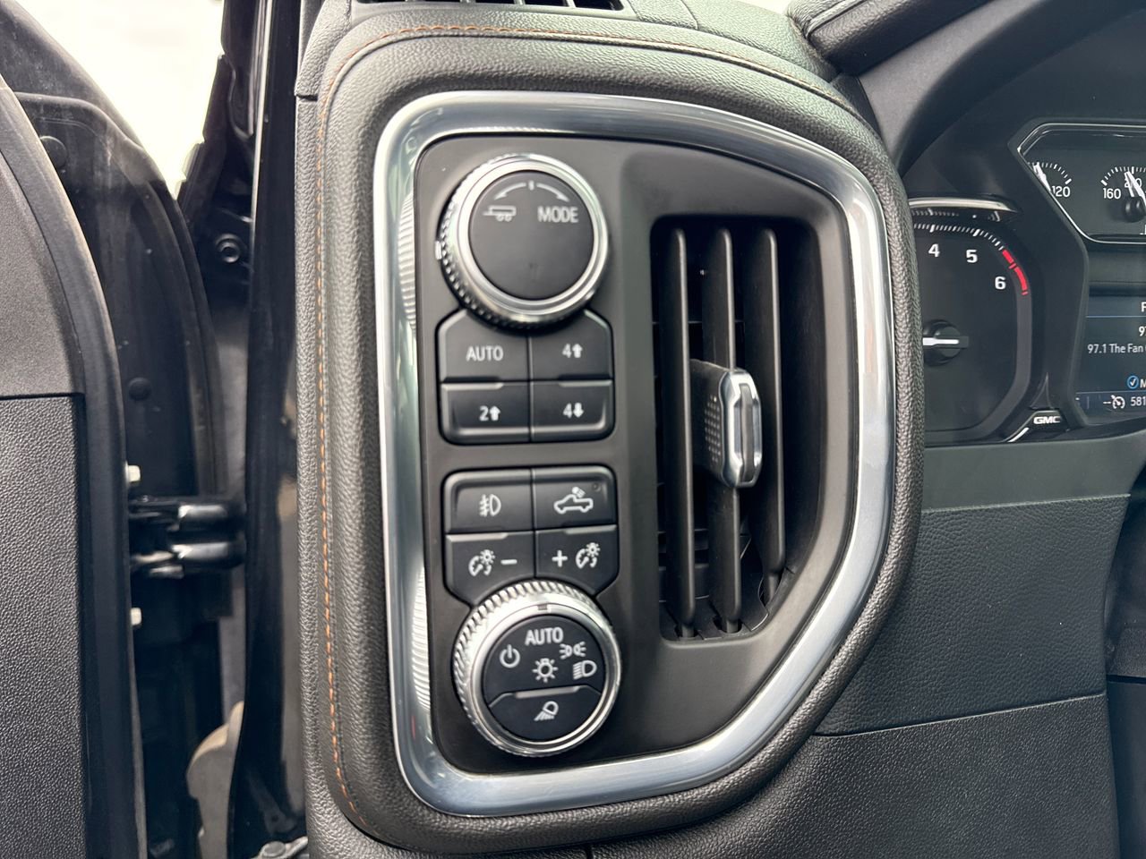 2022 GMC Sierra 2500 AT4