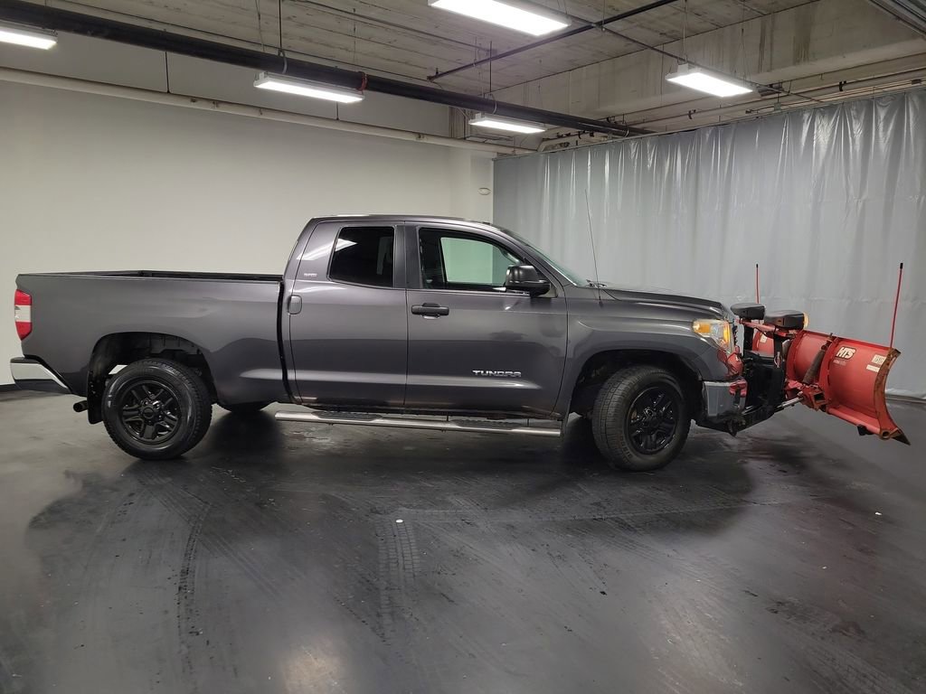 2017 Toyota Tundra SR5