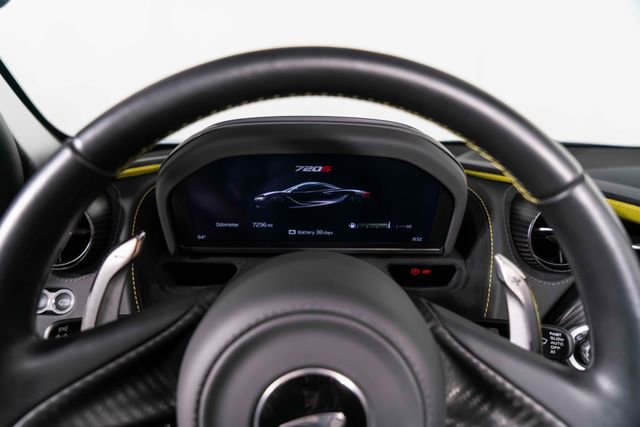 Used 2022 McLaren 720S Performance photo 18