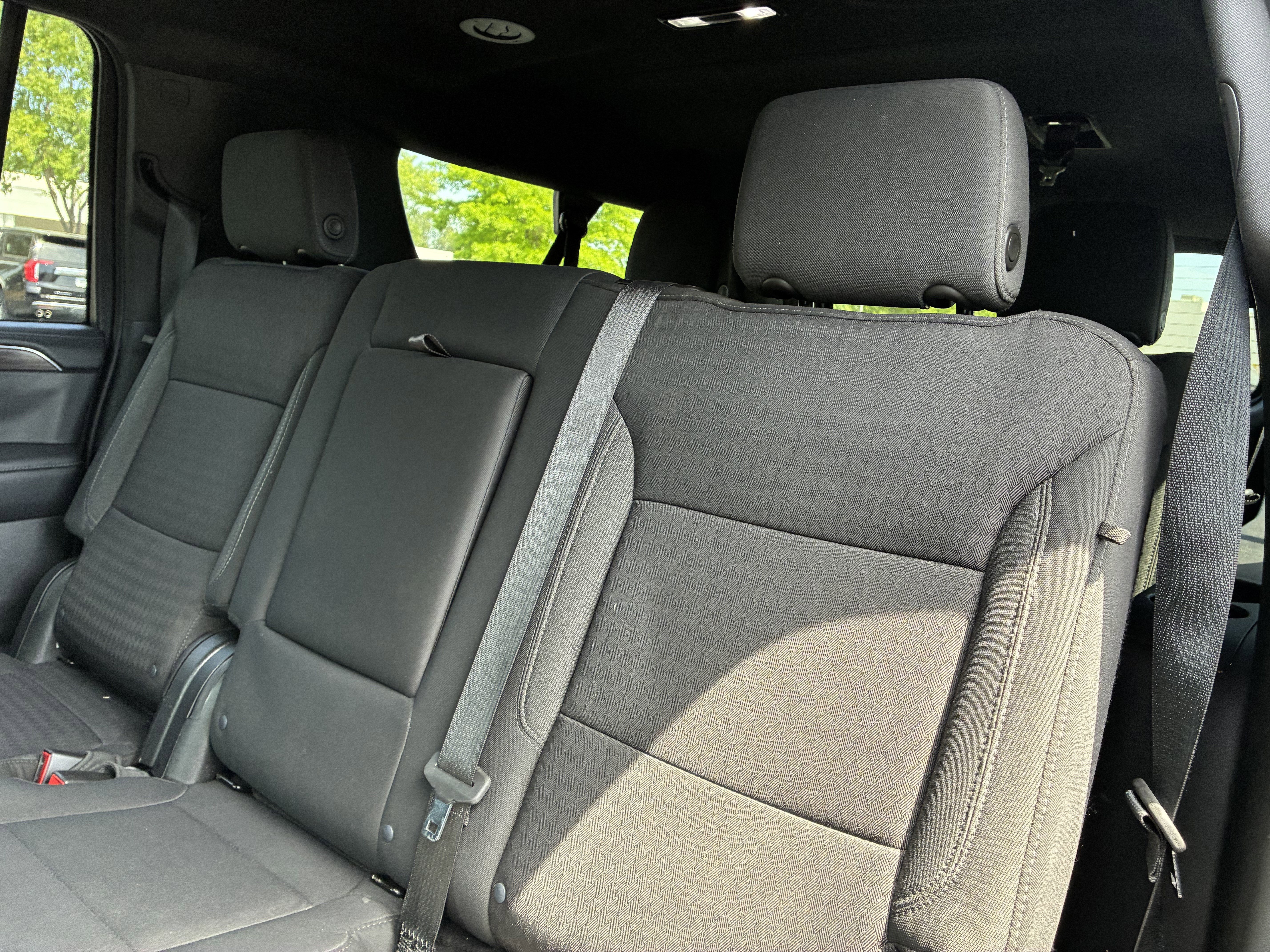 2022 Chevrolet Suburban LS