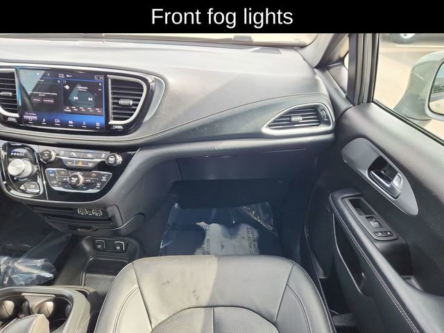 2021 Chrysler Pacifica Touring-L