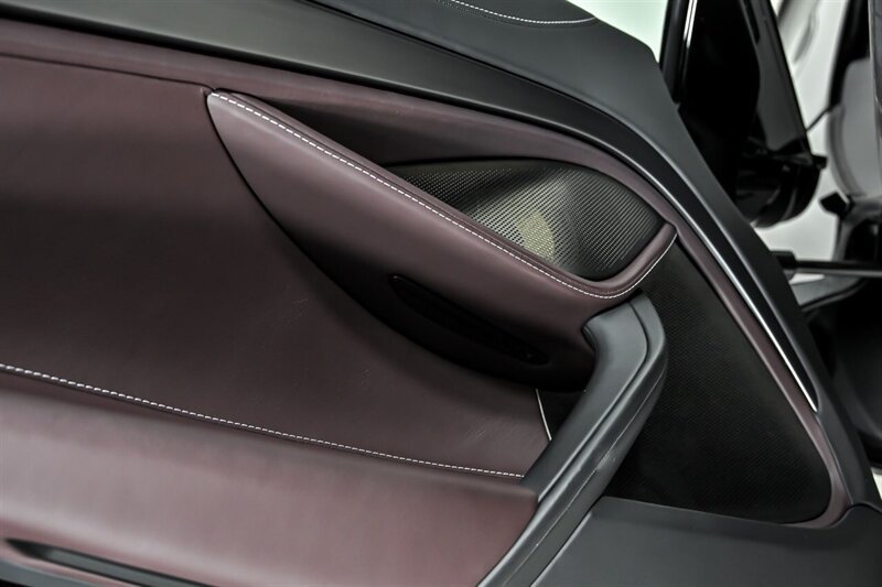 Used 2018 McLaren 720S photo 17