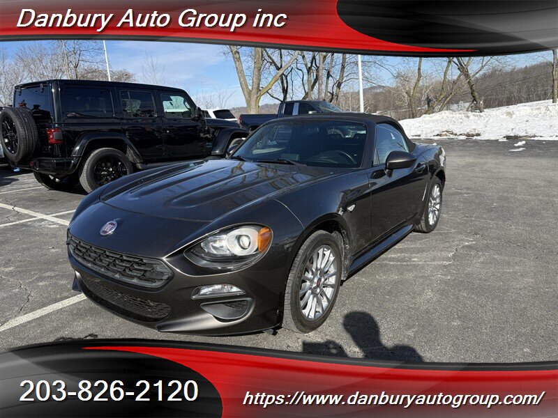 Used 2018 FIAT 124 Spider Classica w/ Technology & Siriusxm Group