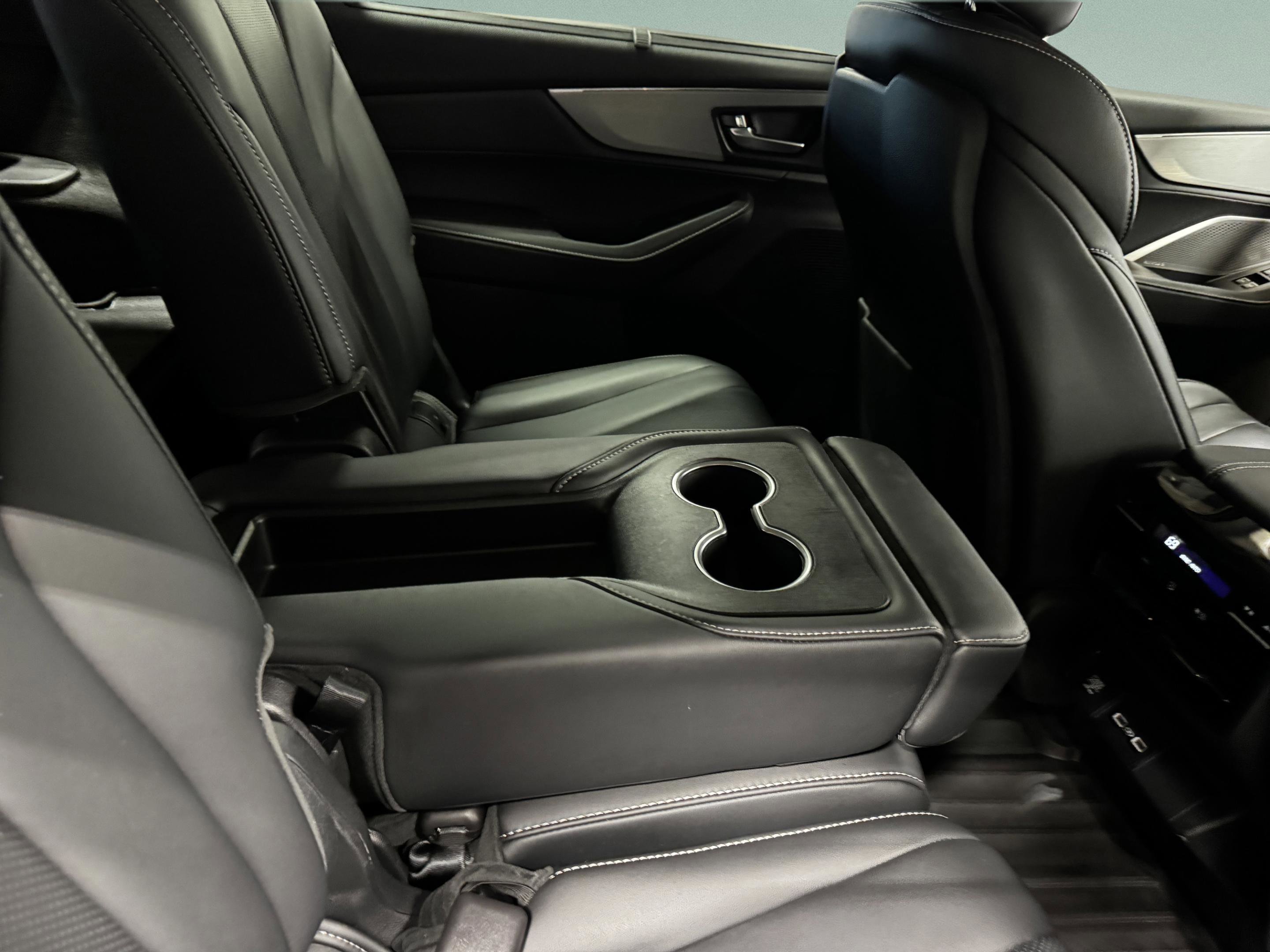 2023 Acura MDX FWD w/ Technology Package