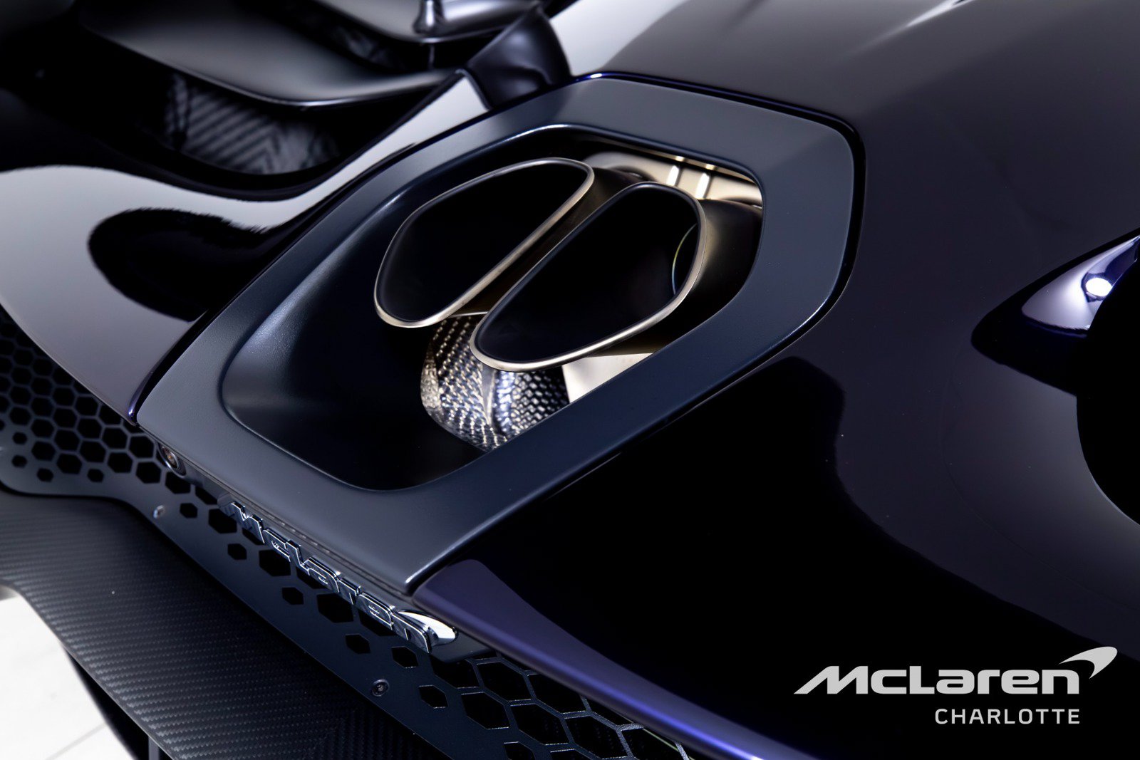 Used 2019 McLaren Senna photo 35