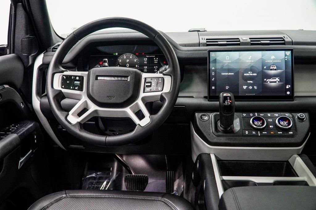 2025 Land Rover Defender 110 S