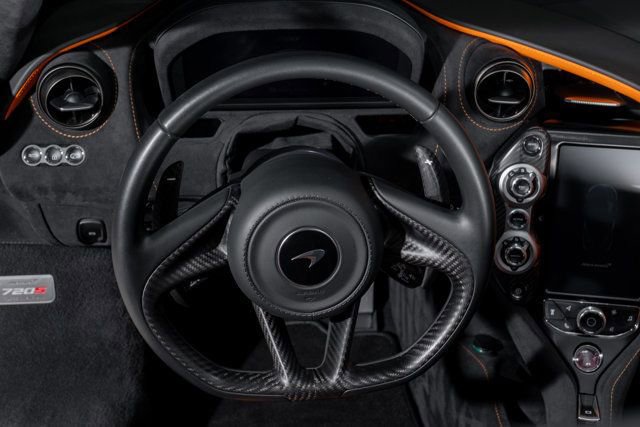 Used 2019 McLaren 720S Performance photo 12