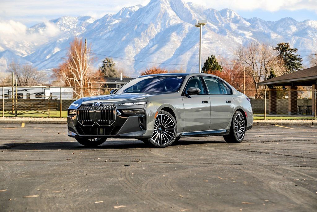 2025 BMW 760i xDrive