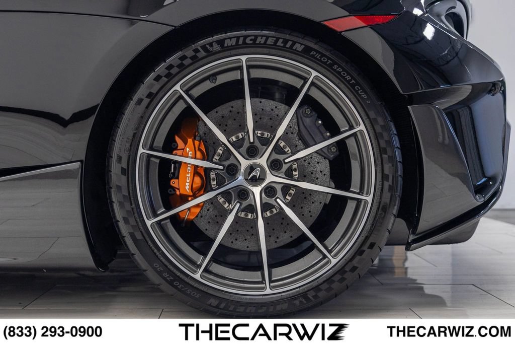 Used 2020 McLaren 600LT Spider photo 17