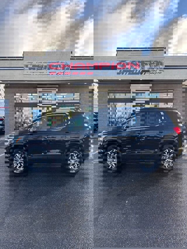 2017 GMC Acadia SLE-2