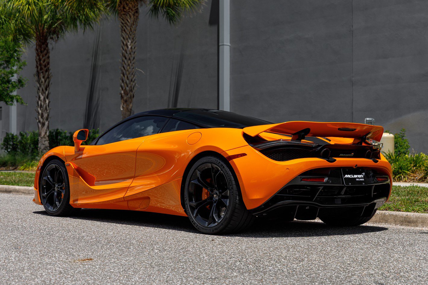 Used 2019 McLaren 720S Luxury photo 16