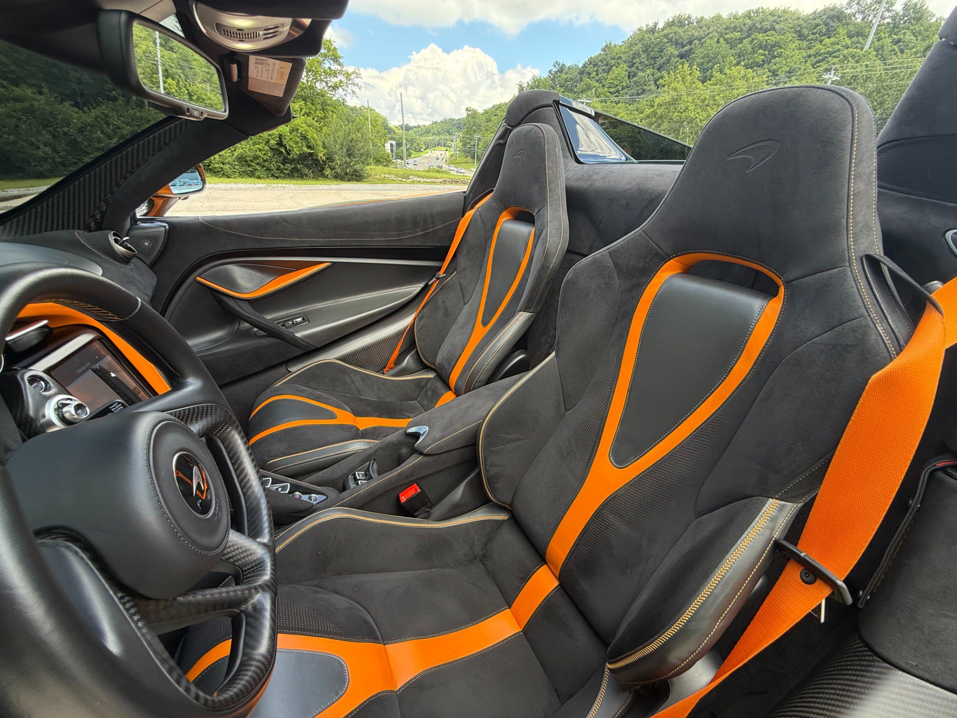 Used 2021 McLaren 720S Performance photo 18