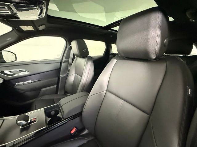 2026 Land Rover Range Rover Velar Dynamic SE