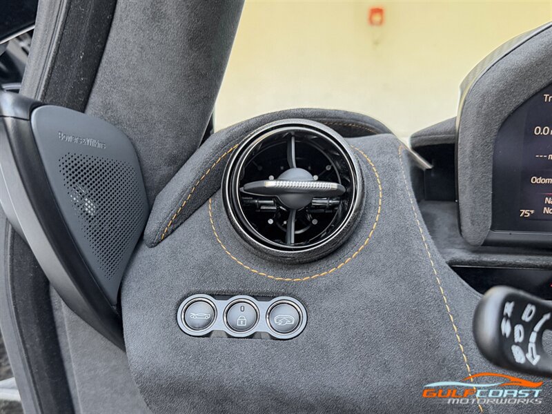 Used 2021 McLaren 765LT photo 22