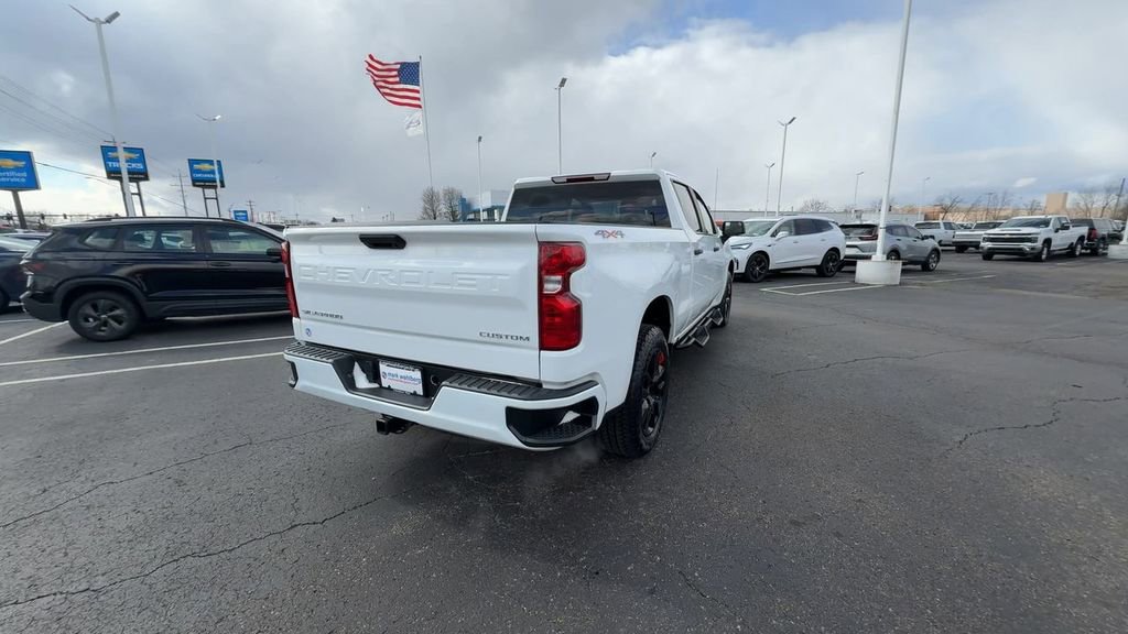 2022 Chevrolet Silverado 1500 Custom
